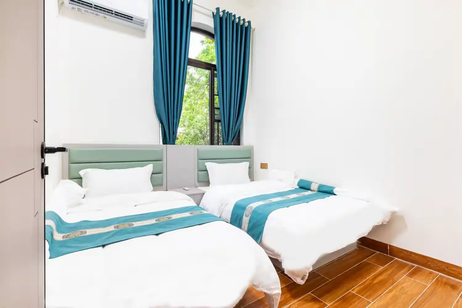 清远恒大独栋度假别墅5房11床