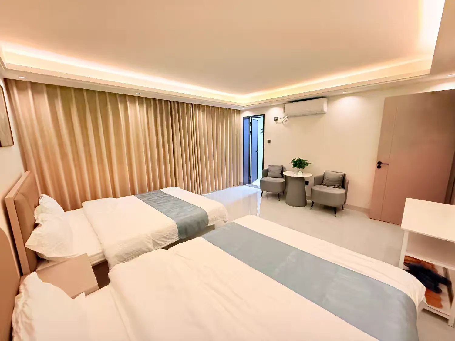 清远恒大9房17床8卫全新豪华装修网红简约别墅独立K房温泉泳池