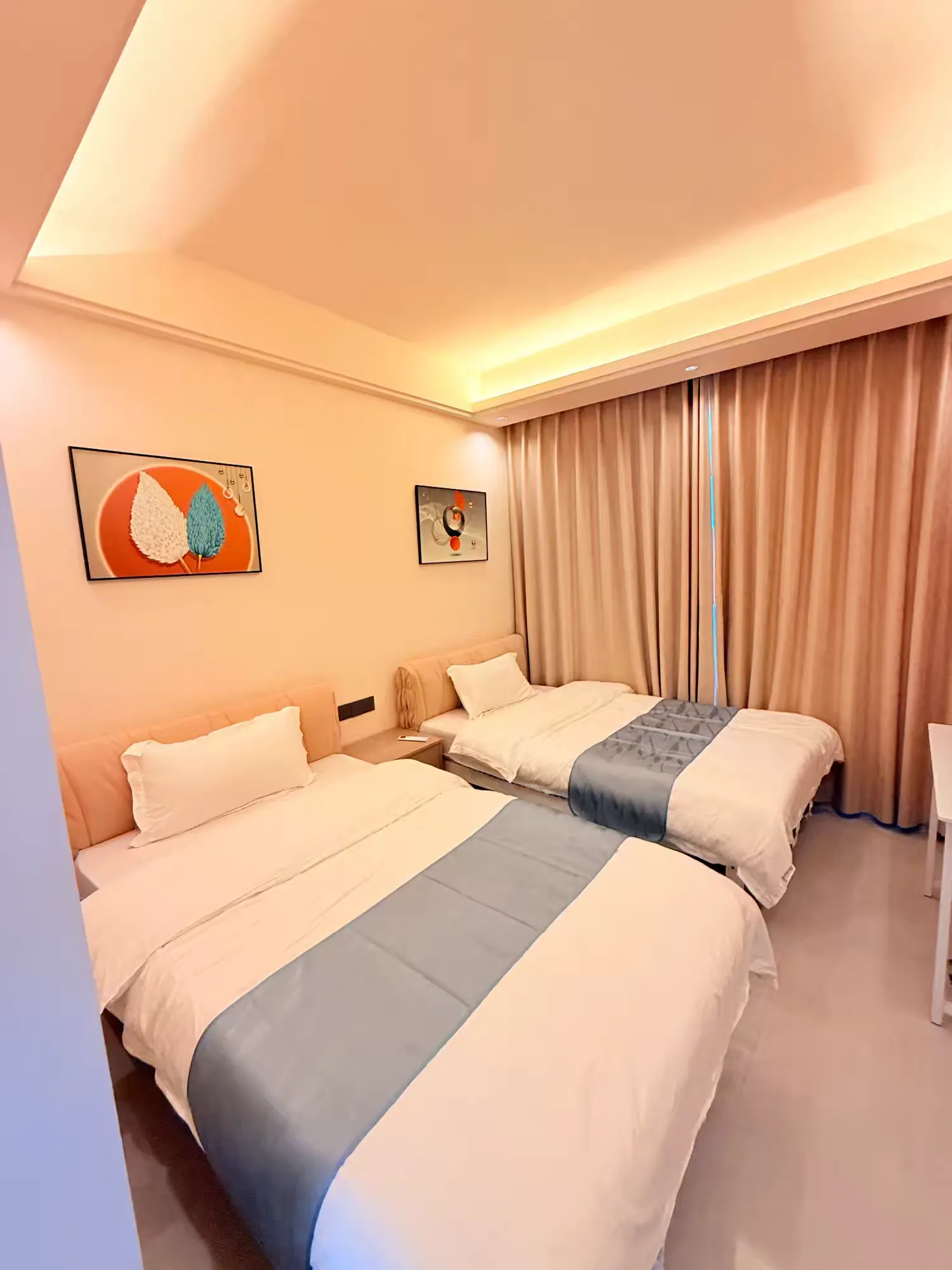 清远恒大9房17床8卫全新豪华装修网红简约别墅独立K房温泉泳池