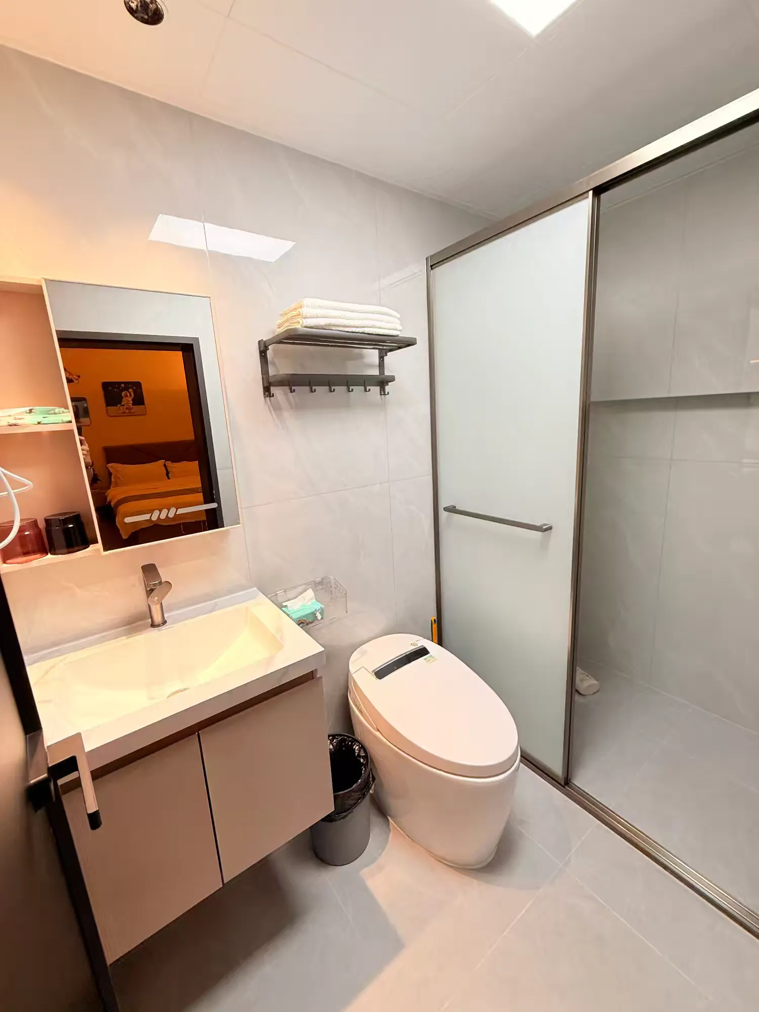 清远恒大独栋别墅网红简约设计会议独立K房9房17床8卫