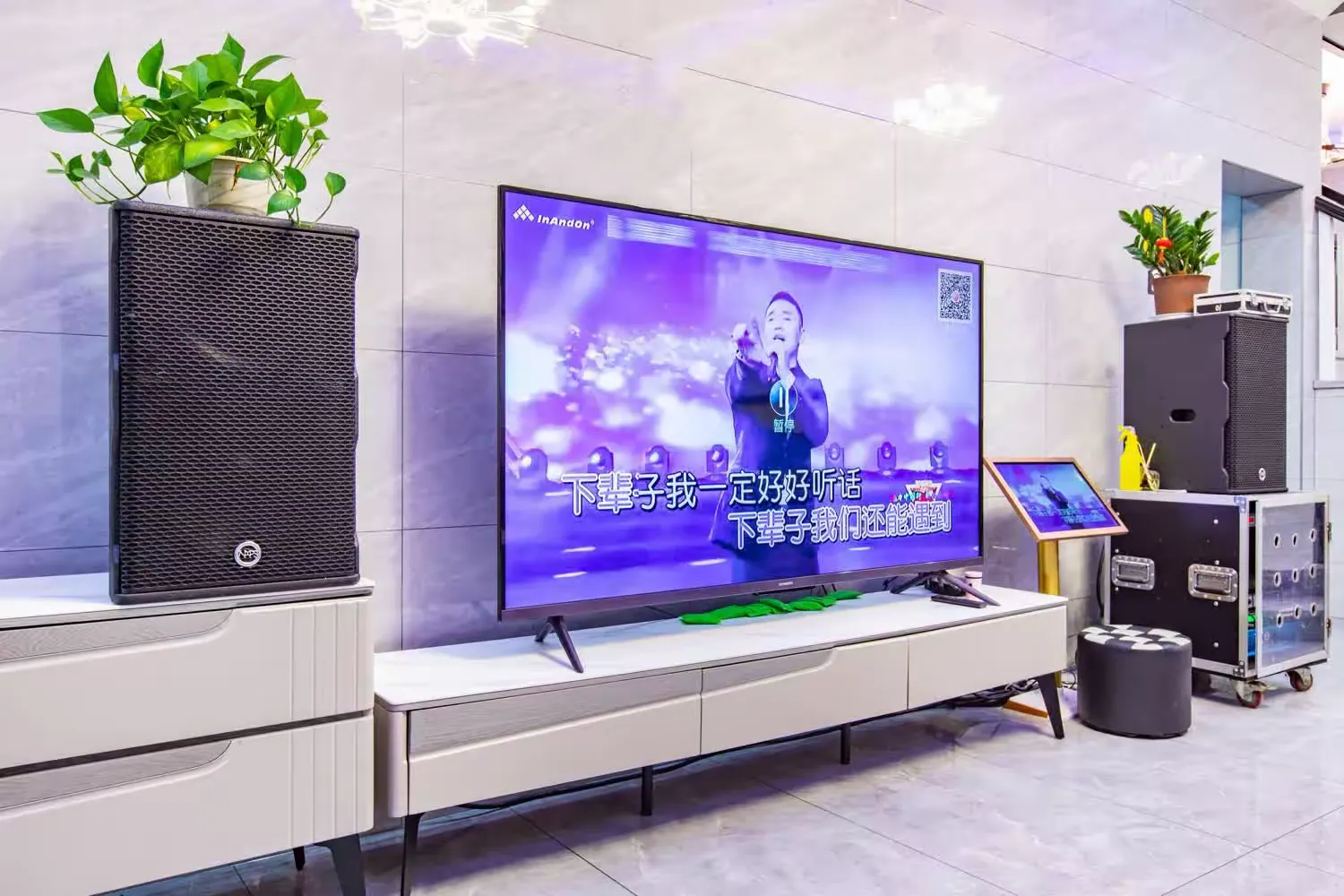 清远恒大新装修全瓷砖上墙简约别墅10房24床10卫