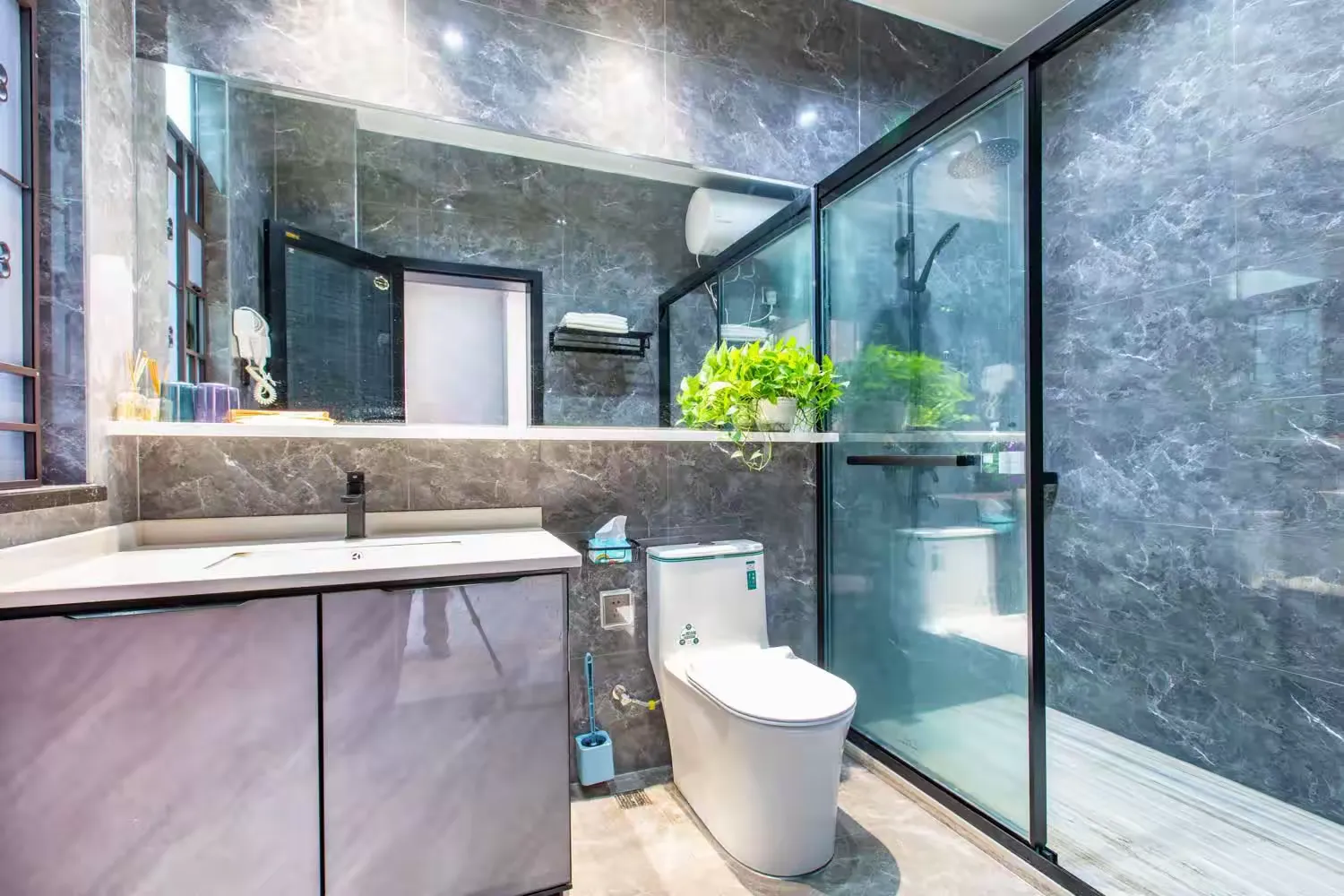 清远恒大新装修全瓷砖上墙简约别墅10房24床10卫