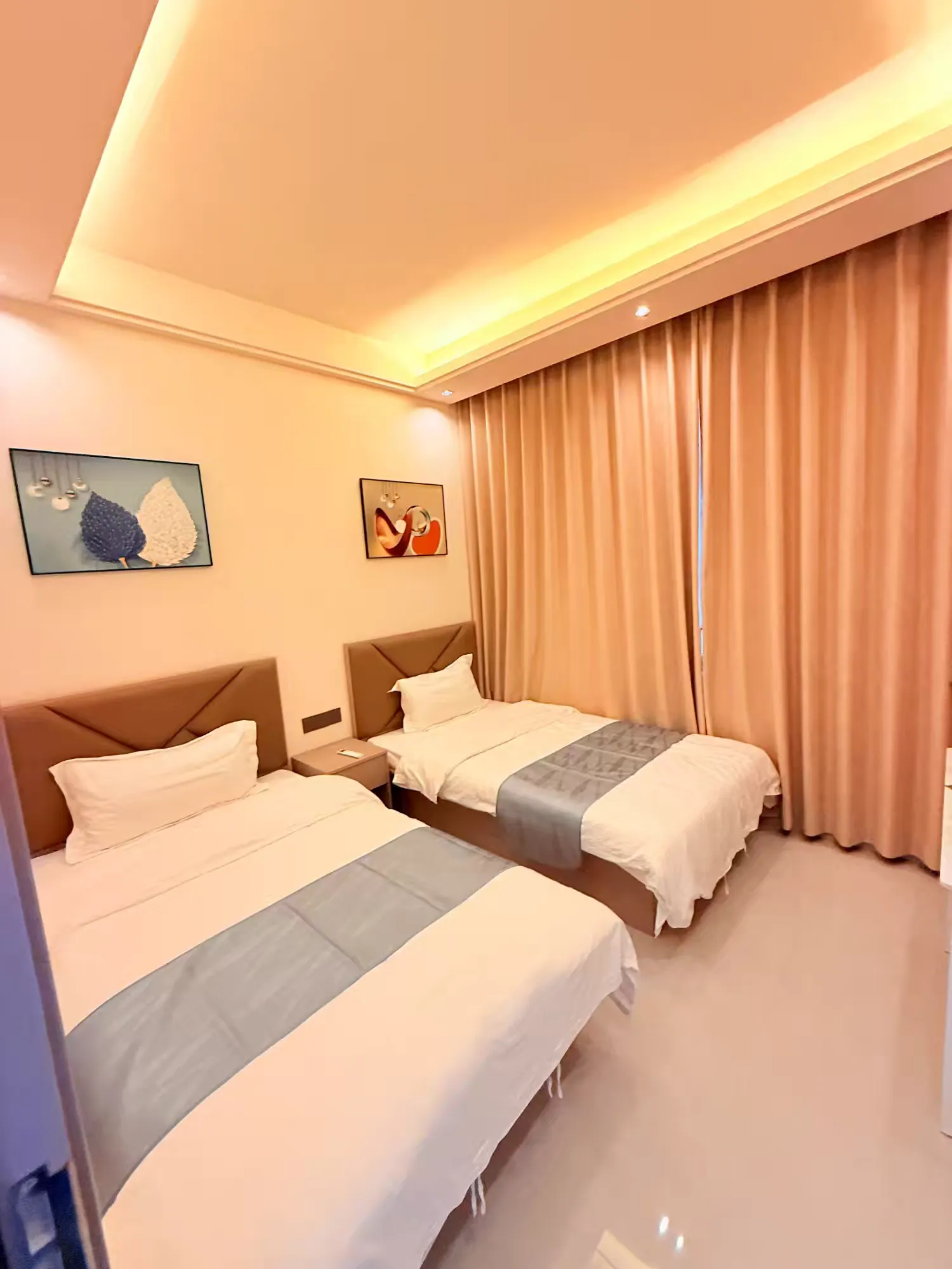 清远恒大双拼联排18房34床16卫全新装修网红简约度假别墅独立K房