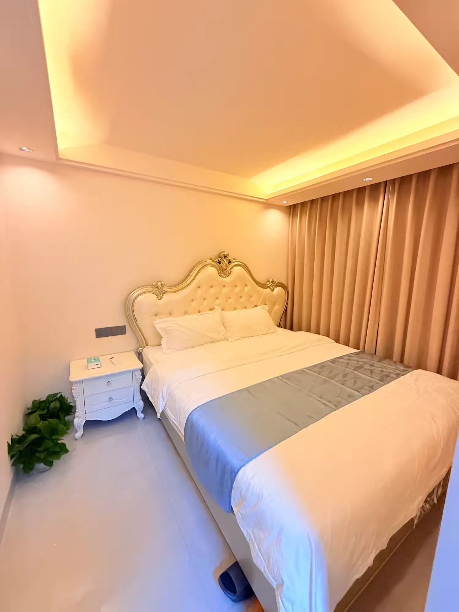 清远恒大双拼联排18房34床16卫全新装修网红简约度假别墅独立K房