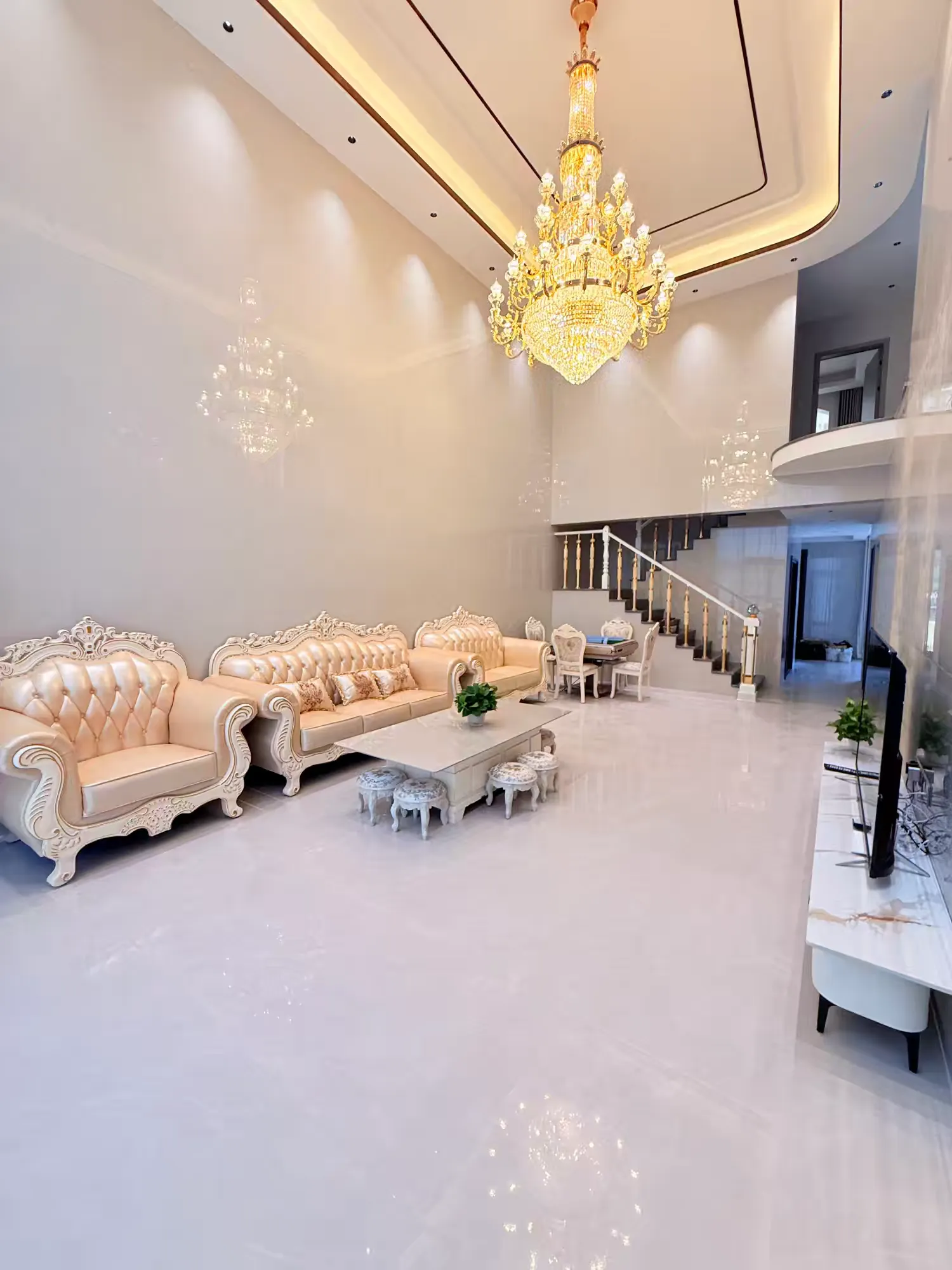 清远恒大双拼联排18房34床16卫全新装修网红简约度假别墅独立K房