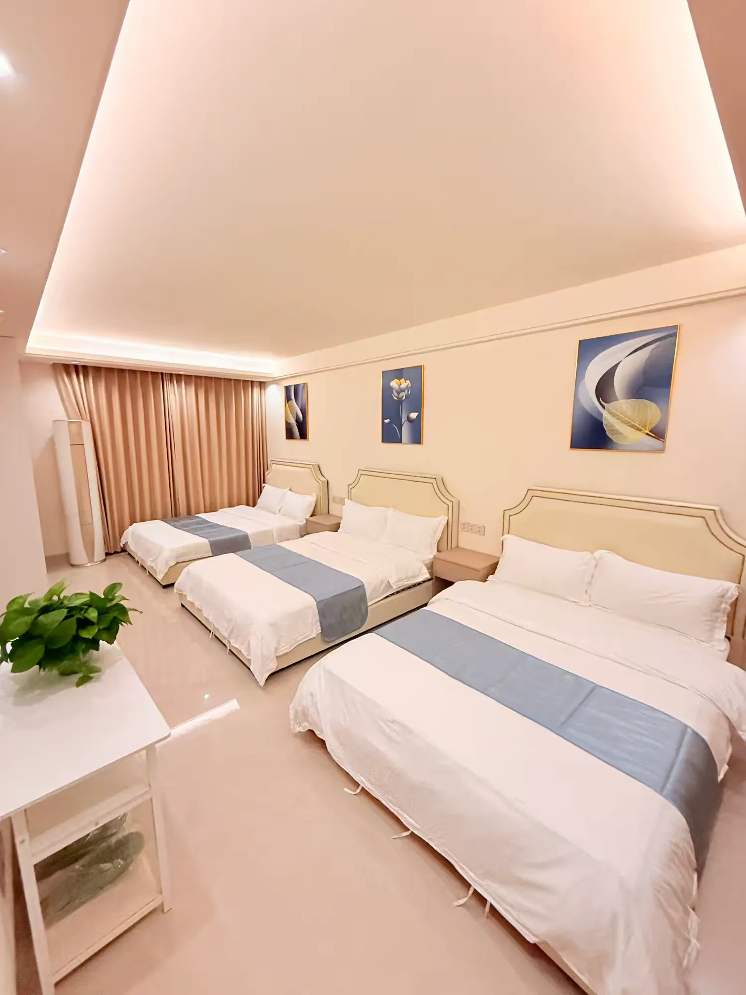 清远恒大双拼联排18房34床16卫全新装修网红简约度假别墅独立K房