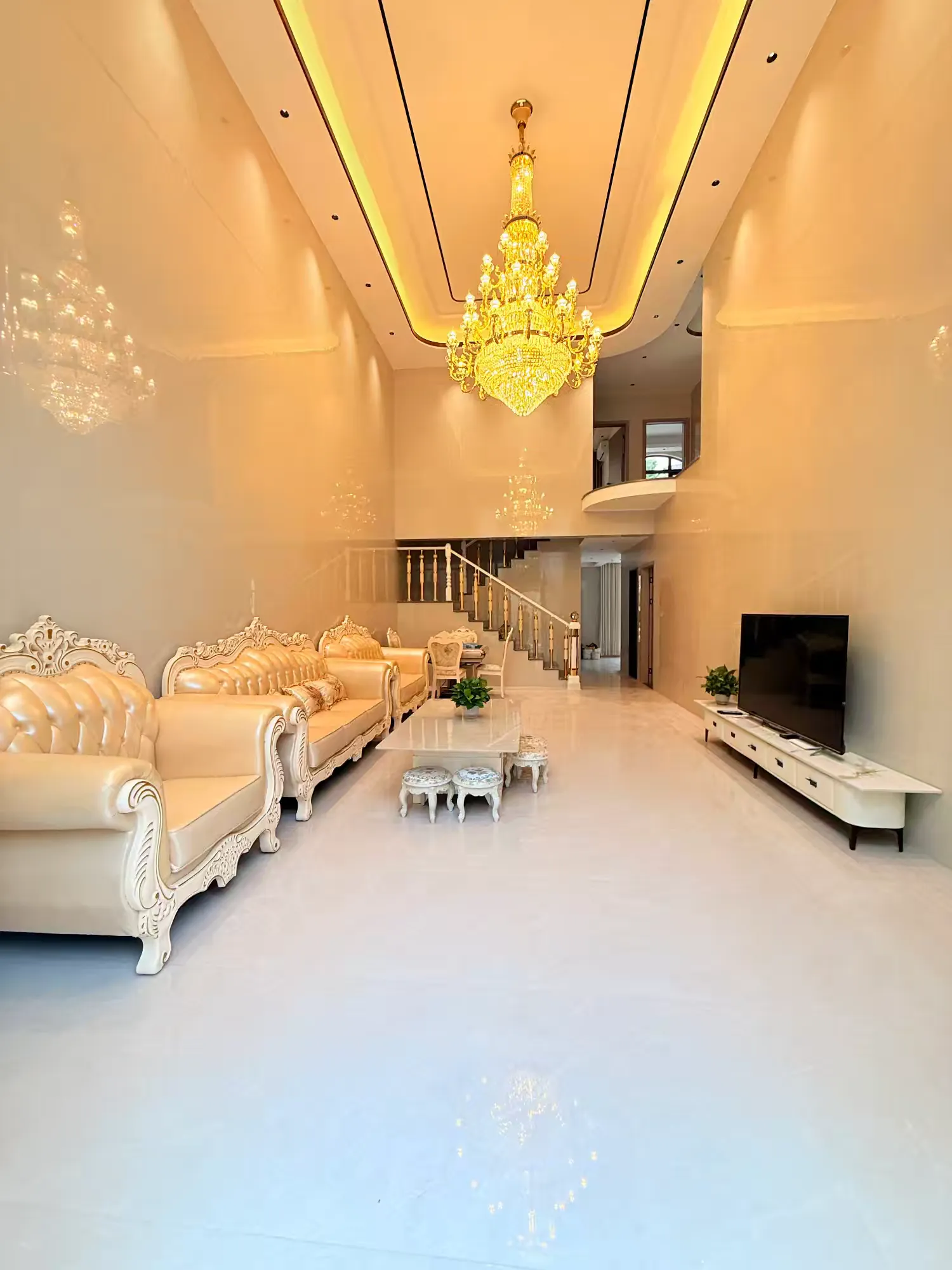 清远恒大双拼联排18房34床16卫全新装修网红简约度假别墅独立K房