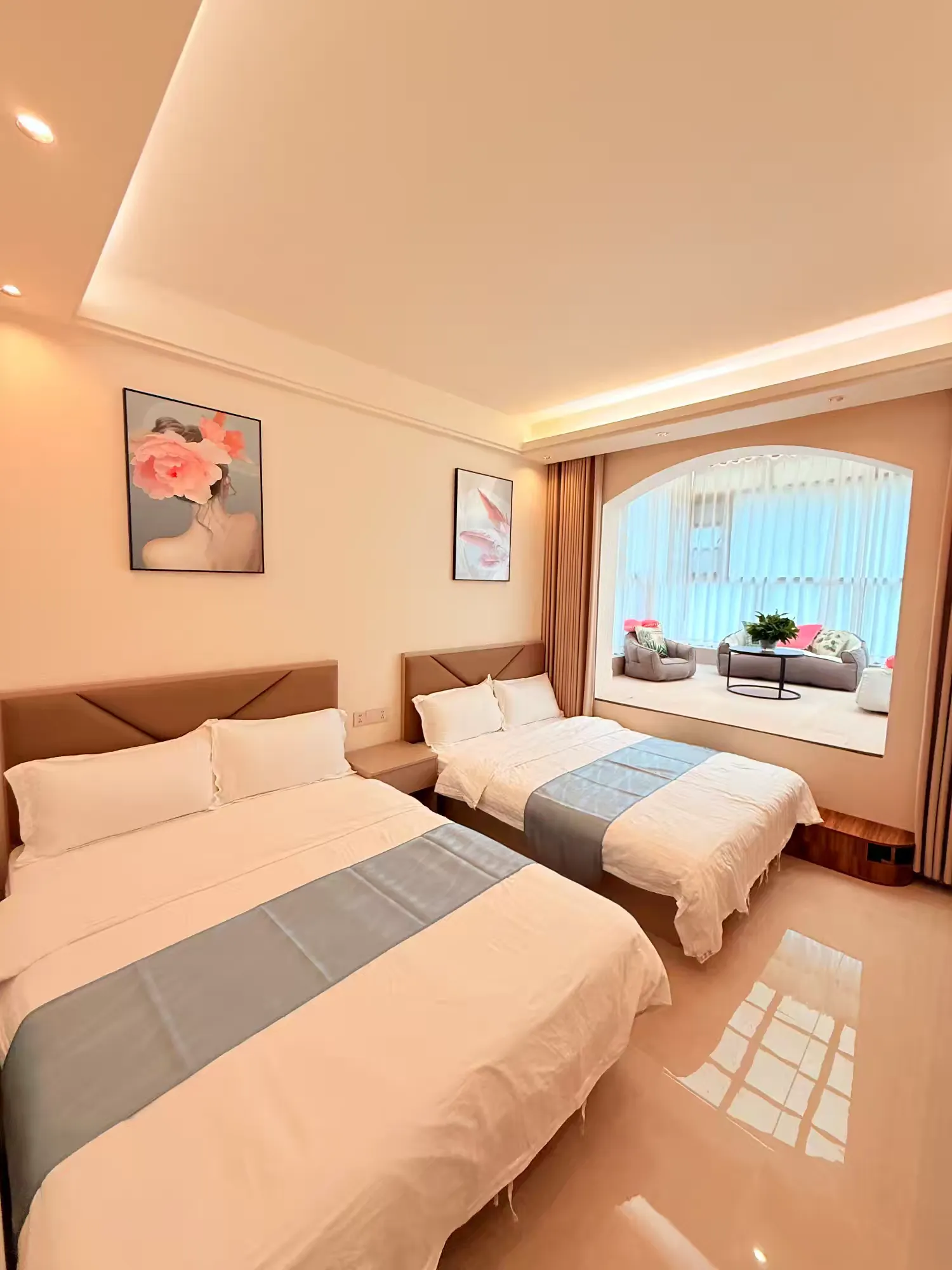 清远恒大双拼联排18房34床16卫全新装修网红简约度假别墅独立K房