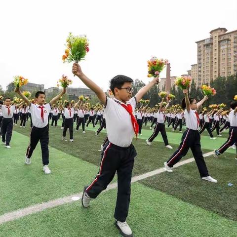 心向阳光·燃梦远航-香河县城内第三小学大型团体操