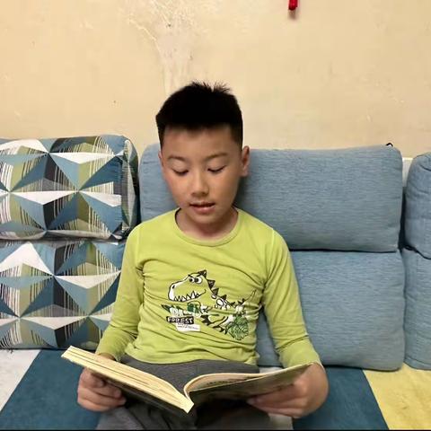 东盛小学四年七班栾忠骏家庭读书会第一百八十一期
