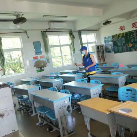 谭文小学7月1日校园消毒消杀工作