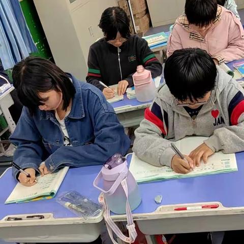 关爱学生，健康成长—辛寨小学日常践行中