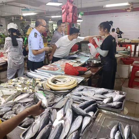 海南省市场监督管理局到东方开展海鲜市场缺斤短两等消费欺诈行为专项整治督导工作