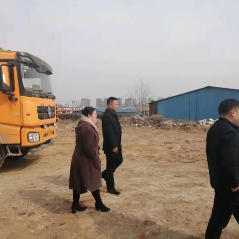 2022年初长葛市交通运输综合行政执法大队查看、评估和尚桥临时卸货场存料