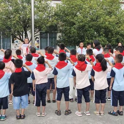 “快乐童年，筑梦成长”临桂区四塘镇刘村小学六一儿童节少先队员入队仪式暨游园活动