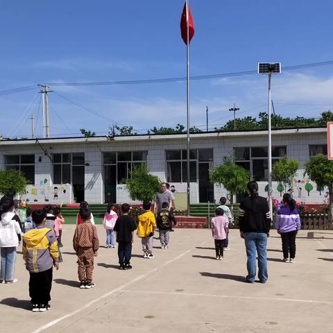 珍爱生命，预防溺水             —— 鲇鱼池小学（幼儿园）防溺水安全教育