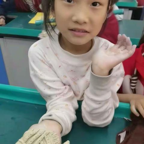 二（1）班 陶艺课