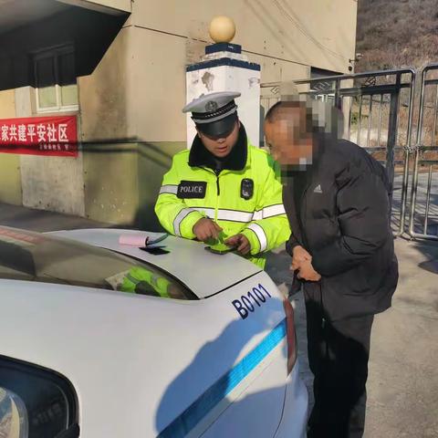 交警二大队以“强超强会”专项整治为重点全力推进冬季行动