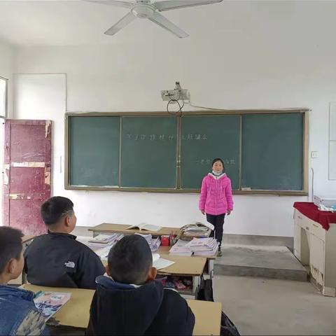 贾营小学各班级举行学习雷锋精神主题班会