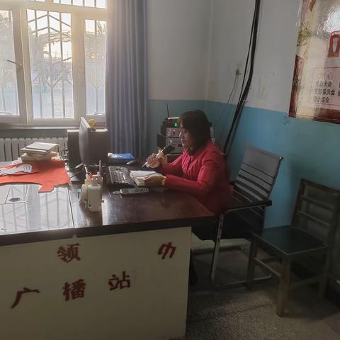 家校同心，携手同行——夏镇南湖小学家长会活动