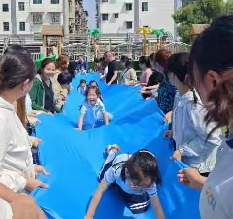 川幼春晖红桥路幼儿园中二班           半日家长开放日活动