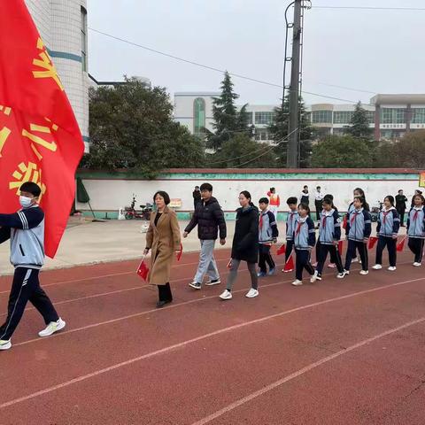 展现青春风采，弘扬体育精神—县实验小学参加县“体彩杯”中小学生田径运动会暨县第四届运动会青少年组田径