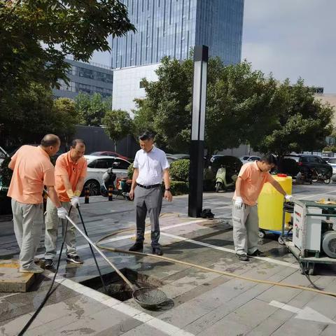 白桦林国际排污管道清掏