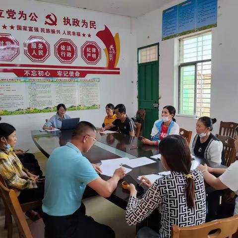 大华园律所王静律师在多文镇头神村委会开展国家安全教育专题讲座