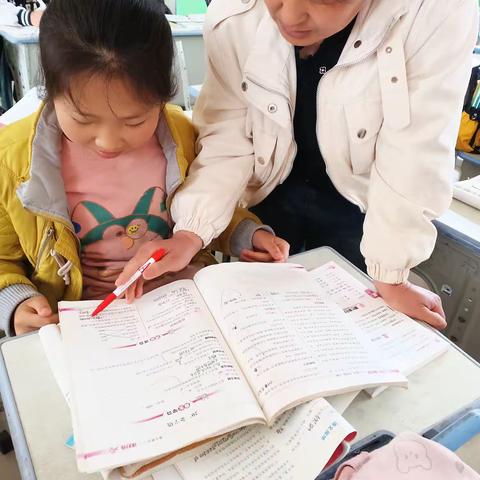 关爱学生幸福成长