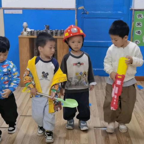 可爱又有趣的“走秀”