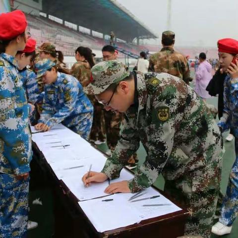 “圆梦海陆空”大型亲子军事演习