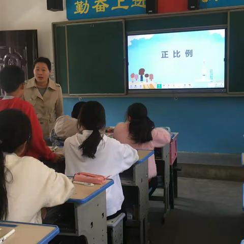 送教促交流，携手同进步——铁厂镇中心小学第二次党员送教活动