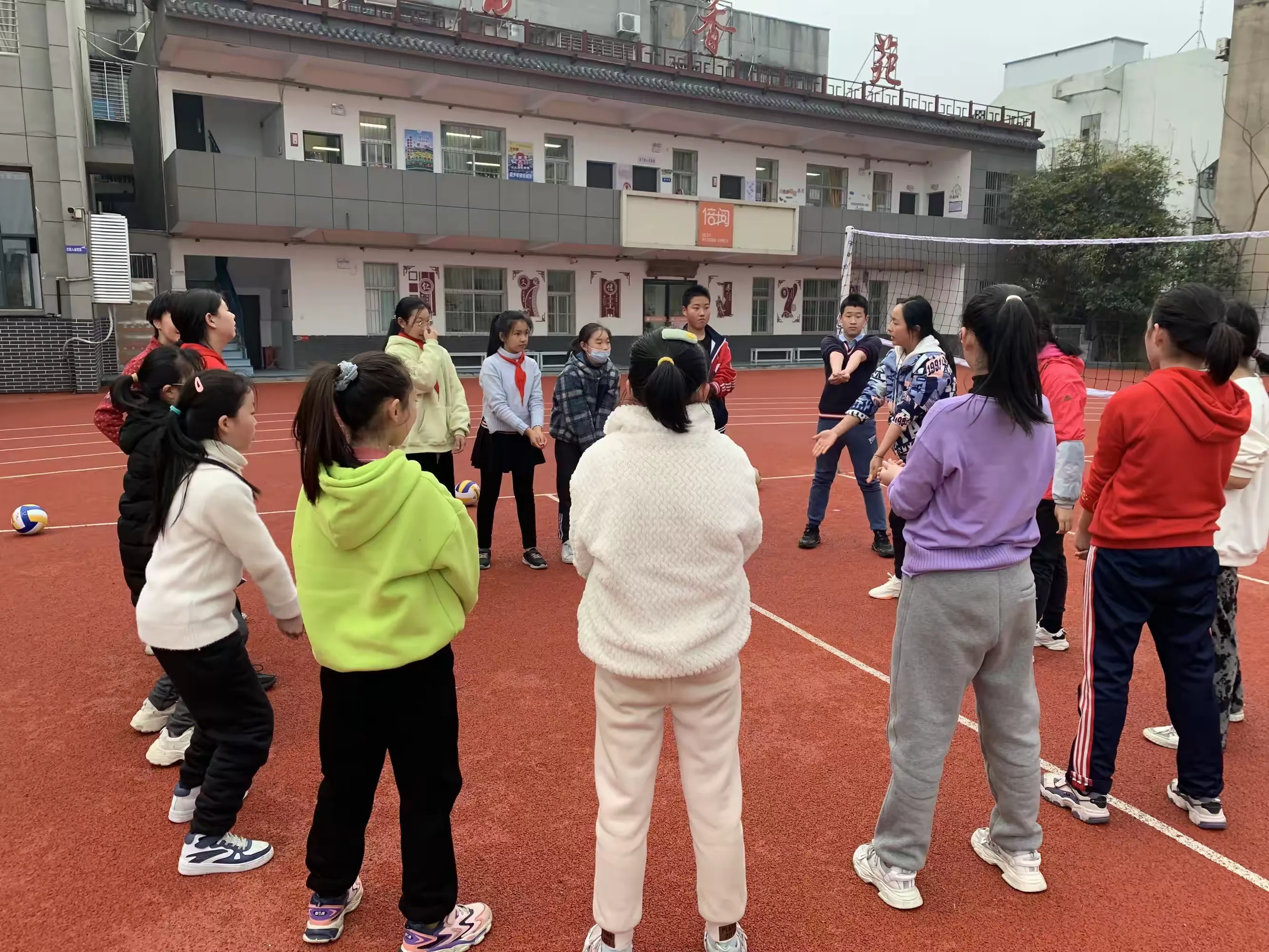 简篇-多彩社团 活力校园
——荆州街小学社团招新即将开启
