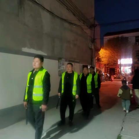 兰阳街道持续开展常态化夜间治安巡逻活动