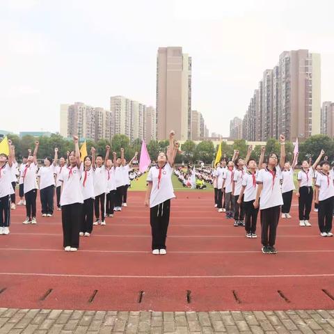 年少露风华，运动展风采——左岭一初703班秋季运动会纪实