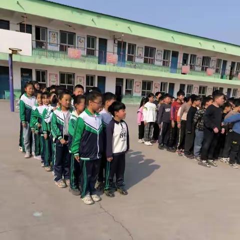 东张孟乡中心校张洞小学——防震演练