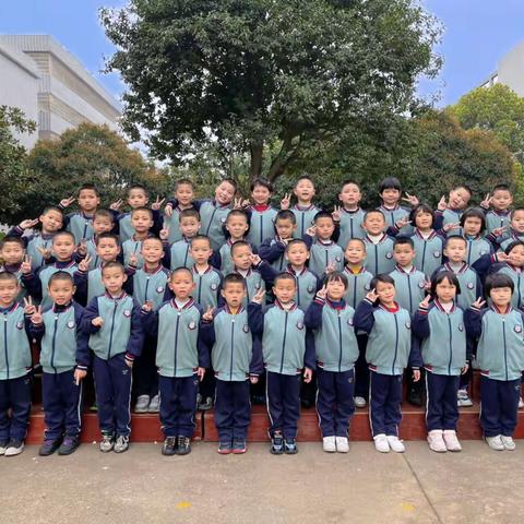 展辉学校小学部二年级226班三月生活记录