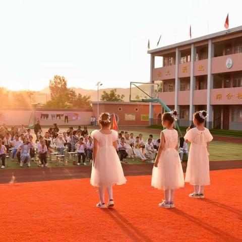 《七彩童年，飞舞六一》洛南县灵口镇黄坪明德小学