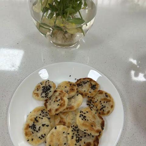 美味的太阳饼———小三班食育坊制作活动