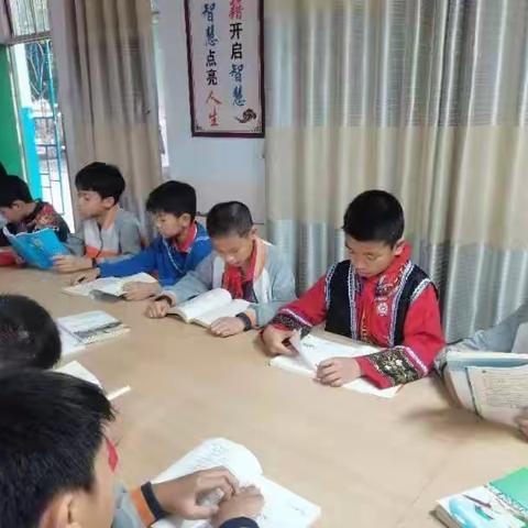 民族一家亲，书香四月浓——覃塘街道大郭小学4月份读书活动总结