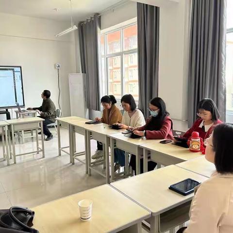【三名＋建设】正当其实，风头正劲——大荔县“王莹学带＋”研修共同体数字平板培训会