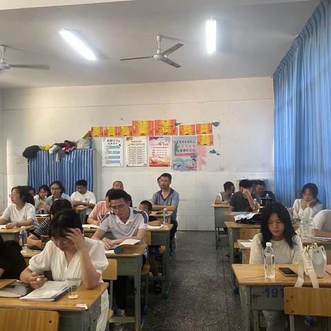 吉首市中小学教师暑期全员培训结业典礼———记白岩小学培训第五天