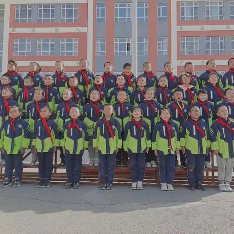 阿格达拉镇九年一贯制学校“赓续红色血脉 同唱一首红歌”合唱比赛