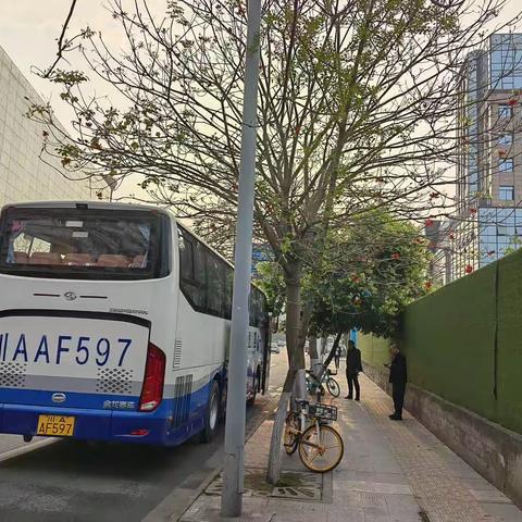 观摩学习拓思路，交流研讨促成长