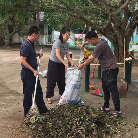 东成镇加悦村：助力做好台风灾后恢复工作