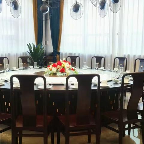 鑫水源宴会厅团圆饭， 火爆预订中…