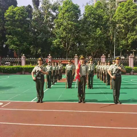 赓续护旗使命 传承爱国精神——广州白云广附教育集团广园中学国旗护卫队到广园小学第二实验学校升旗仪式展示