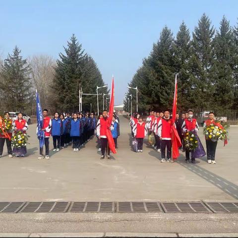 “缅怀革命先烈，弘扬烈士精神”靖宇职高清明节祭扫暨红色研学活动