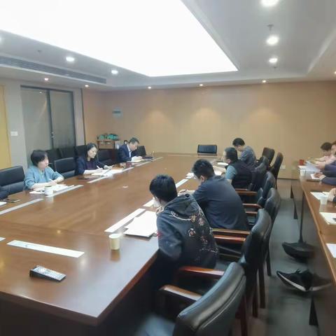 公司金融业务部组织开展《商业银行合规红线手册》《工商银行监管规则解读手册》等相关制度学习活动