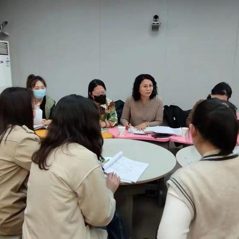 春暖花开，正是成长好时节——记运河区小学道德与法治学科主题研讨活动